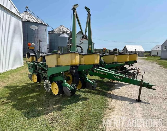 Image of John Deere 7200 equipment image 4