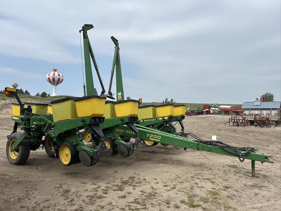 Image of John Deere 7200 Primary image