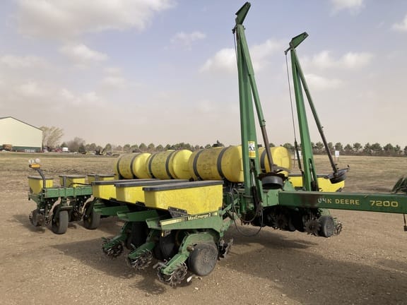Main image John Deere 7200