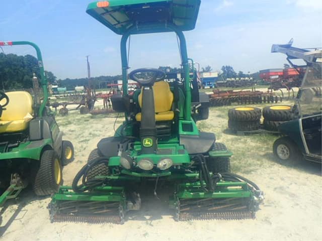 Image of John Deere 7200A equipment image 3