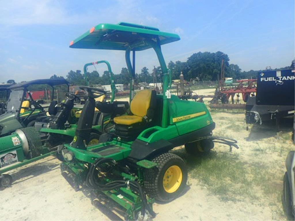 John Deere 7200A Equipment Image0
