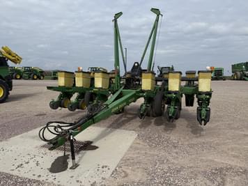 Main image John Deere 7200A