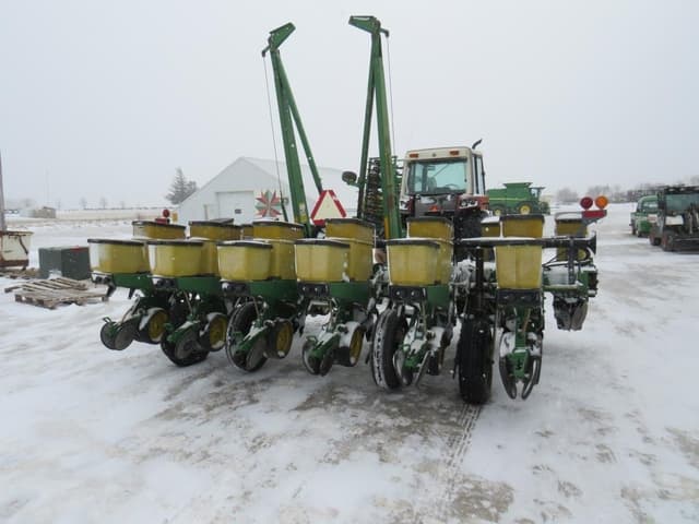 Image of John Deere 7200 equipment image 4