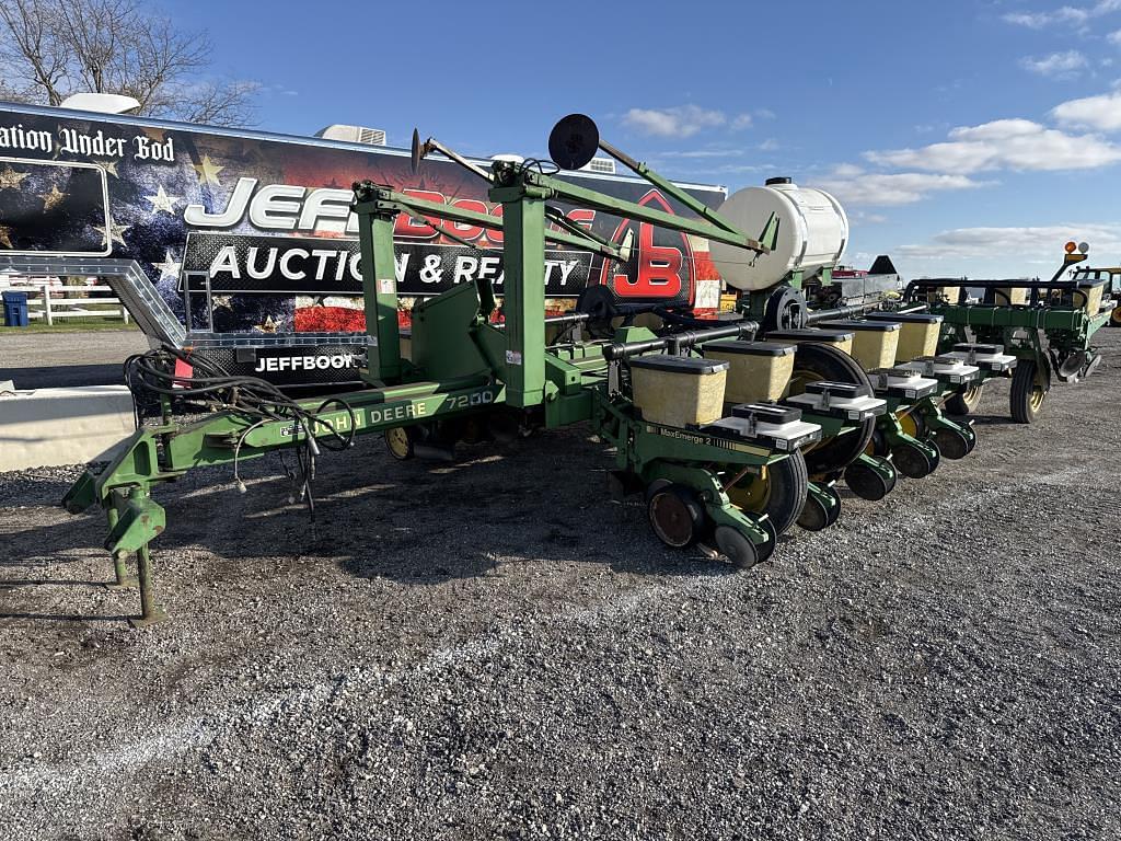 Image of John Deere 7200 Primary image