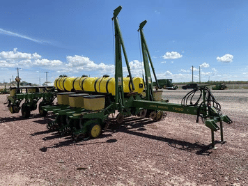 Main image John Deere 7200