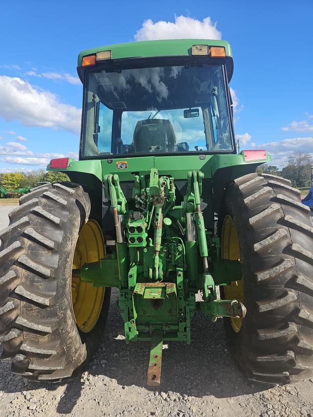 Image of John Deere 7200 equipment image 4