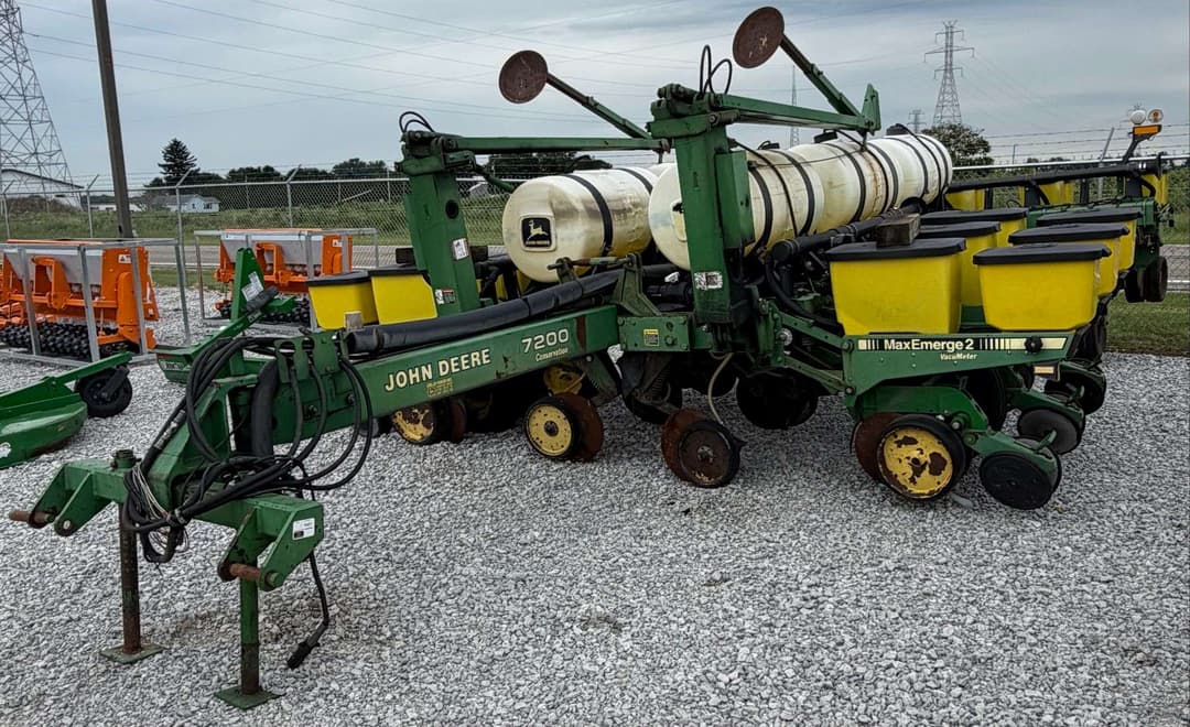 Image of John Deere 7200 Primary image