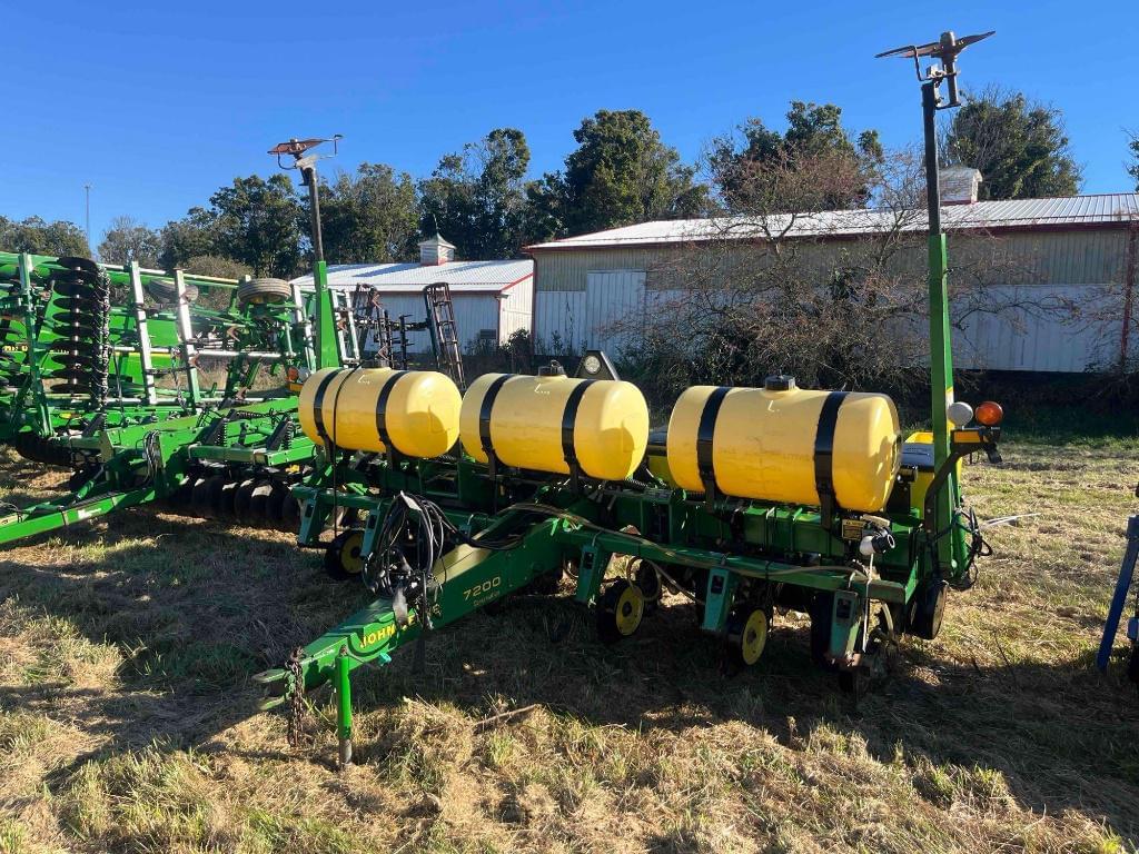 Image of John Deere 7200 Primary image