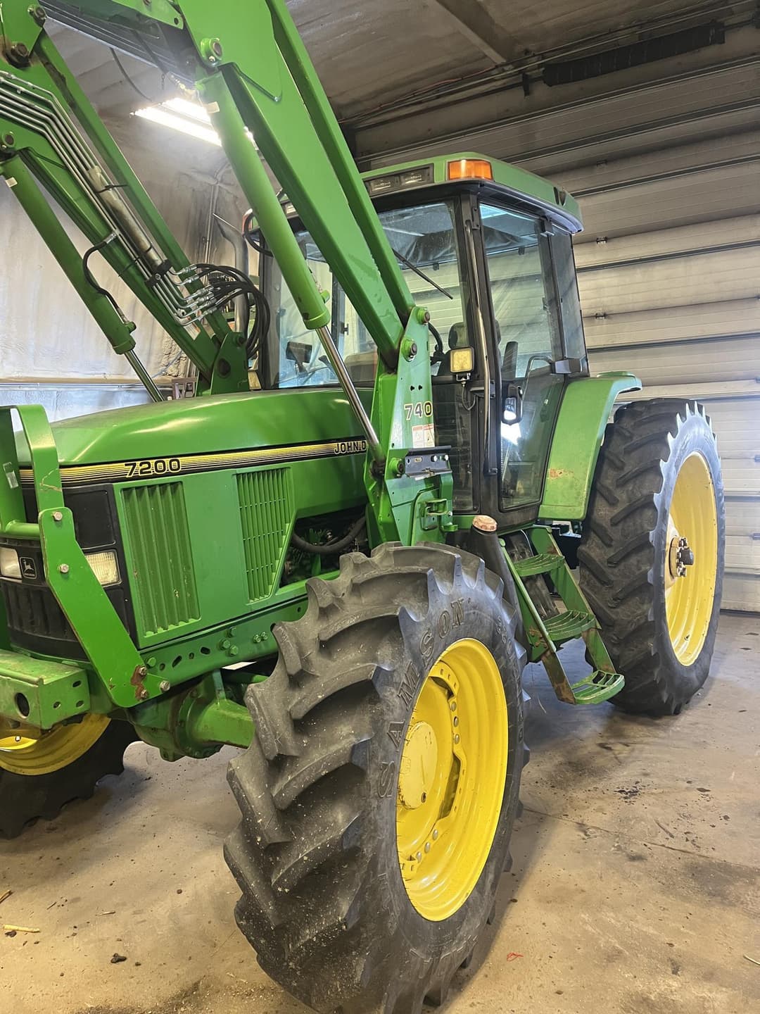 Image of John Deere 7200 Primary image