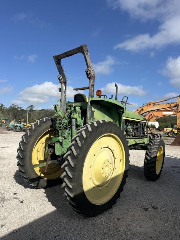 Image of John Deere 7200 equipment image 3