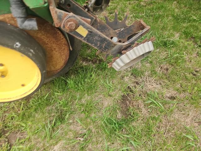 Image of John Deere 7200 equipment image 3