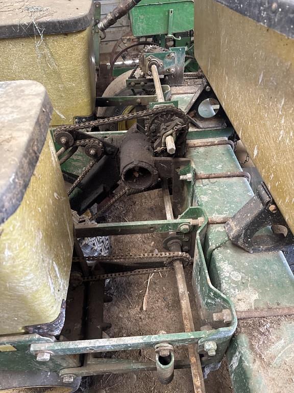 Image of John Deere 7200 equipment image 4