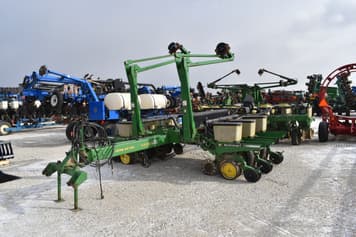 Main image John Deere 7200