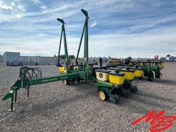 Main image John Deere 7200