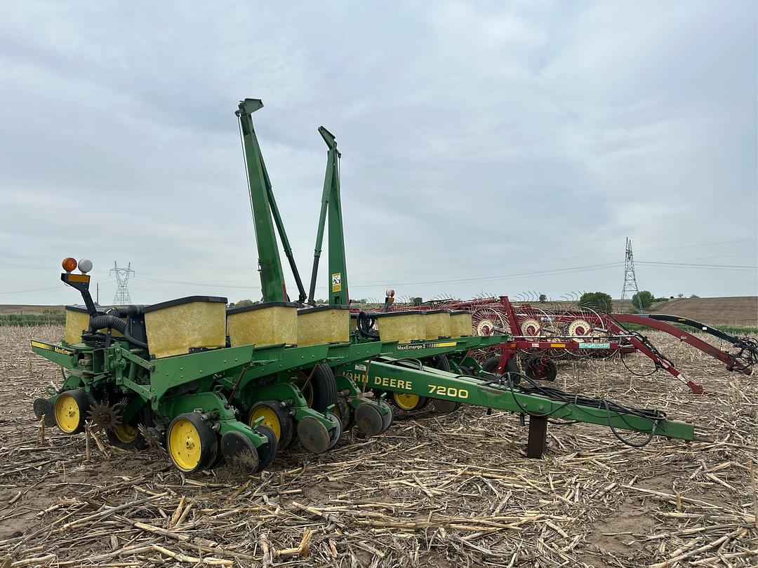Image of John Deere 7200 Primary image