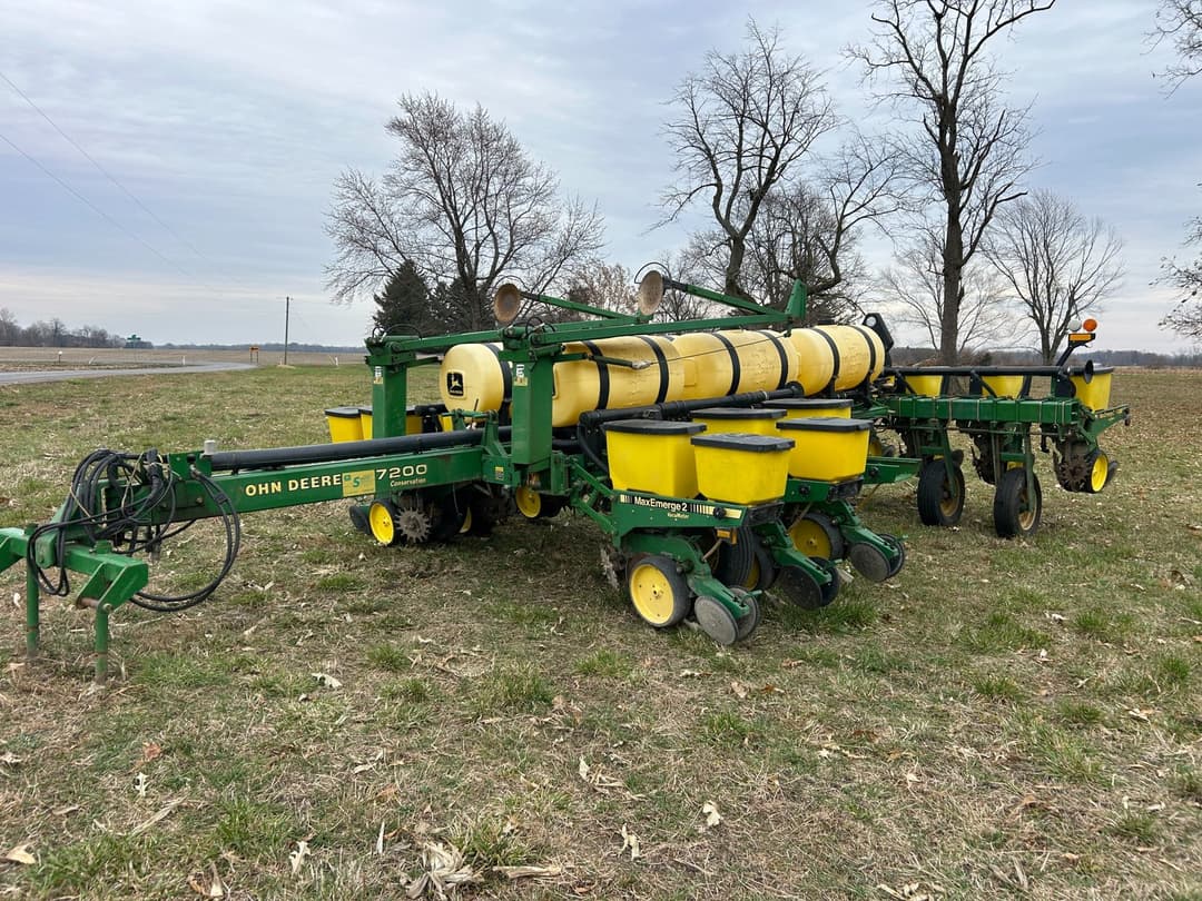 Image of John Deere 7200 Primary image