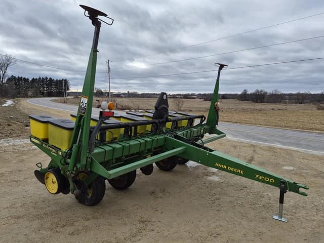 Image of John Deere 7200 equipment image 3