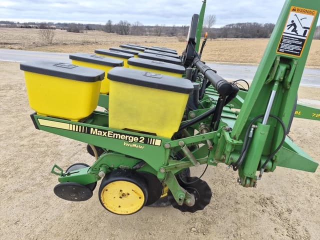 Image of John Deere 7200 equipment image 4