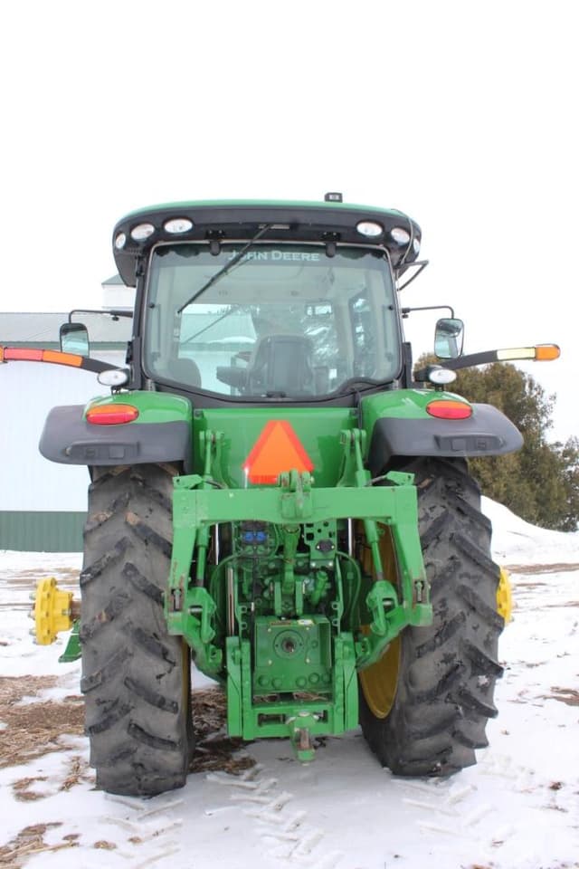 Image of John Deere 7200R equipment image 3