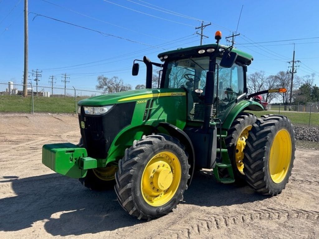 John Deere 7200R Equipment Image0
