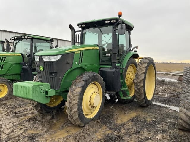 Image of John Deere 7200R equipment image 3