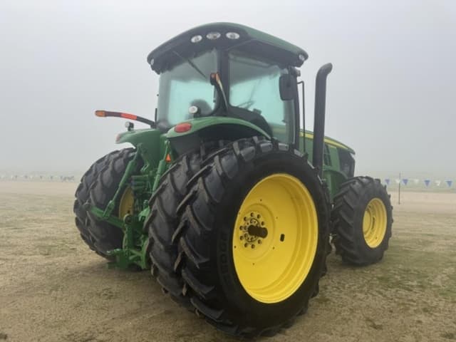 Image of John Deere 7200R equipment image 1