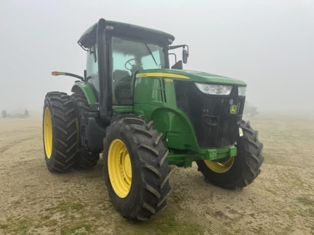 Image of John Deere 7200R equipment image 2