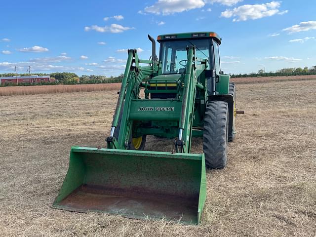 Image of John Deere 7210 equipment image 3