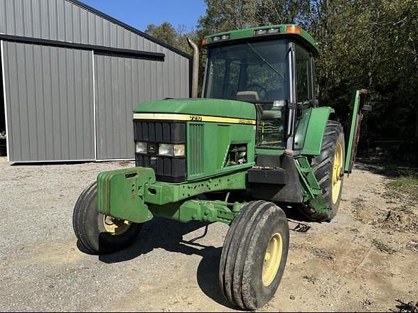 Image of John Deere 7210 equipment image 2