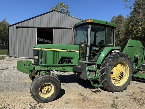 Image of John Deere 7210 equipment image 4