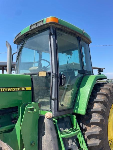 Image of John Deere 7210 equipment image 4
