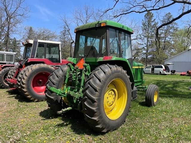 Image of John Deere 7210 equipment image 4