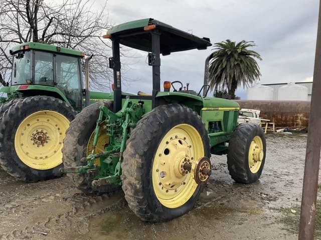 Image of John Deere 7210 equipment image 3