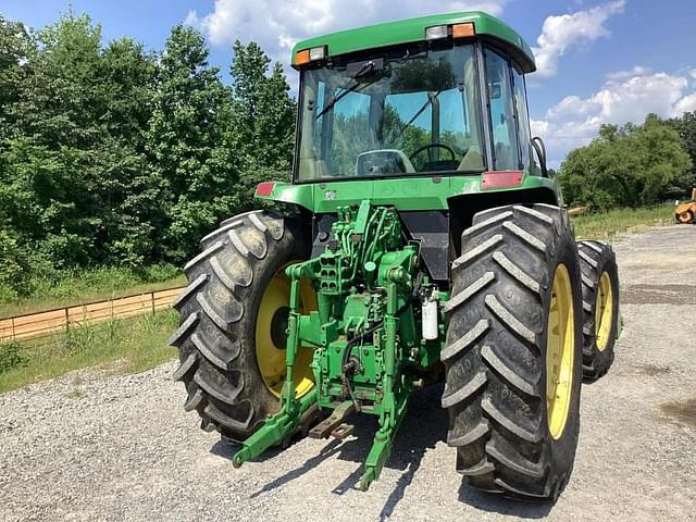 Image of John Deere 7210 equipment image 4