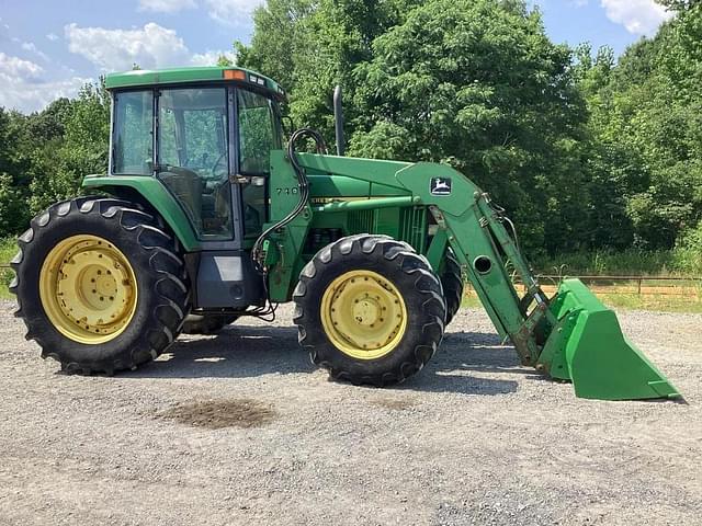 Image of John Deere 7210 equipment image 1