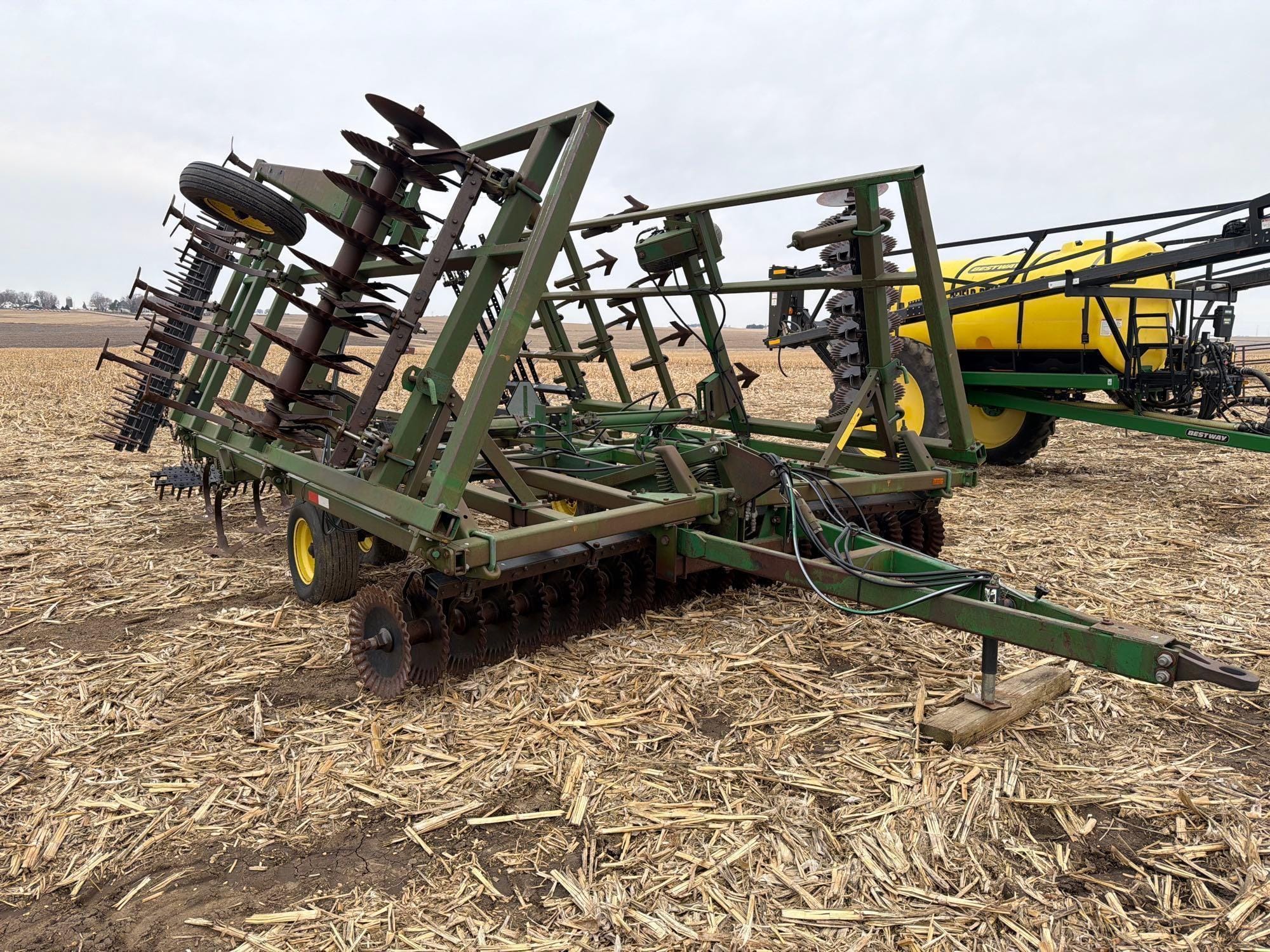 John Deere 722 Equipment Image0