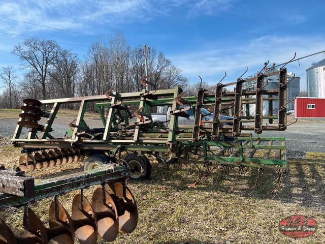 Image of John Deere 722 equipment image 1