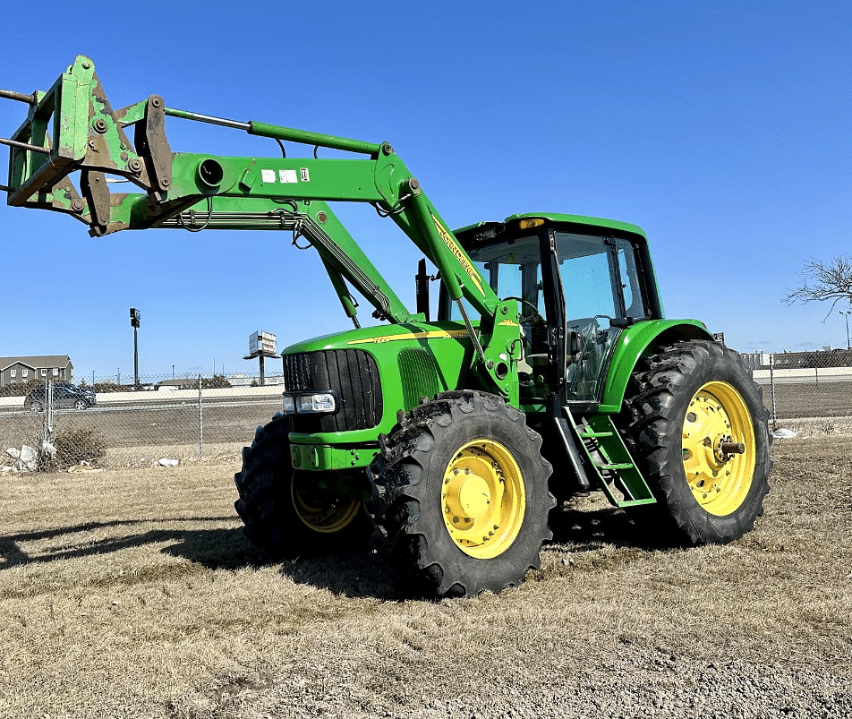 John Deere 7220 Tractors 100 to 174 HP for Sale | Tractor Zoom