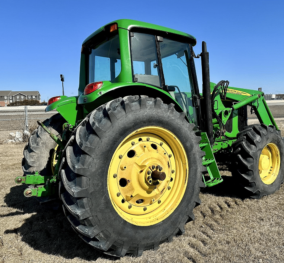 John Deere 7220 Tractors 100 to 174 HP for Sale Tractor Zoom