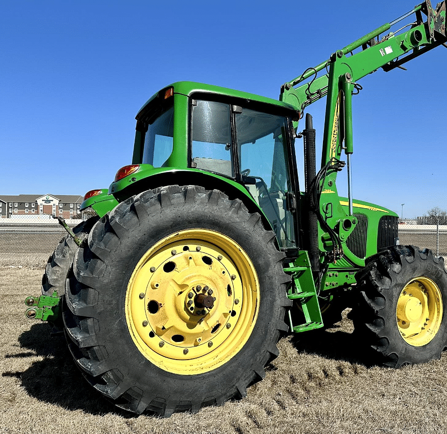 John Deere 7220 Tractors 100 to 174 HP for Sale Tractor Zoom
