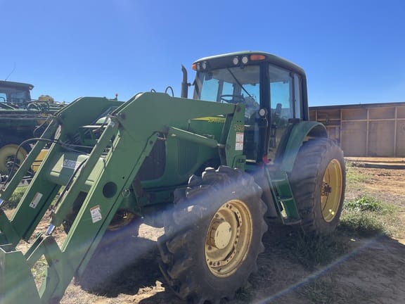 Main image John Deere 7220