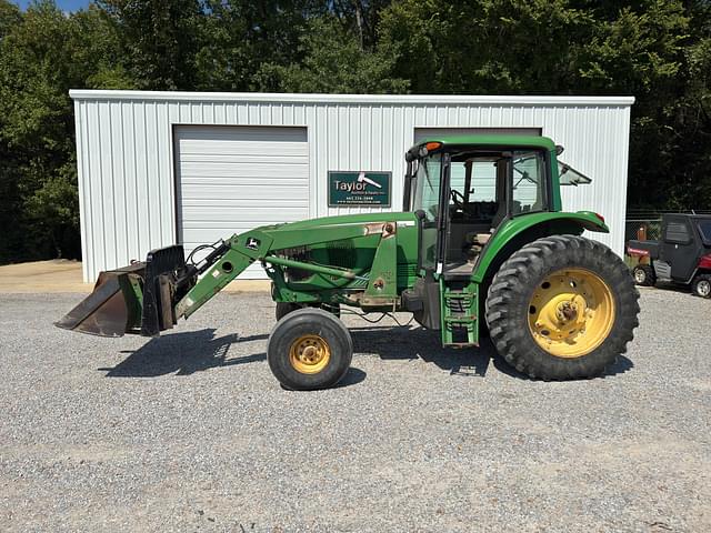 Image of John Deere 7220 equipment image 1