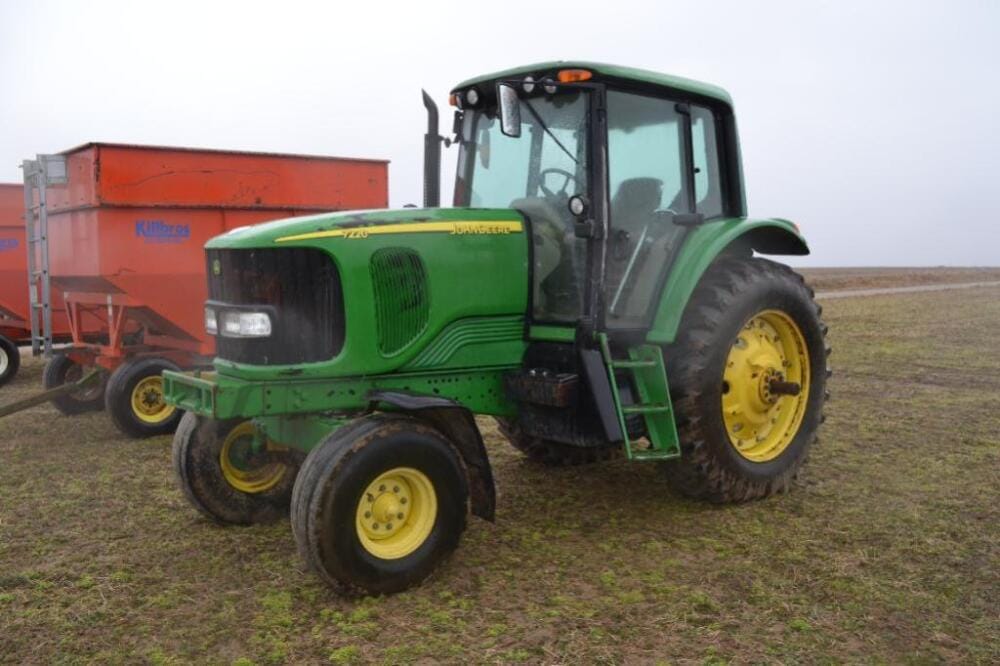 Main image John Deere 7220
