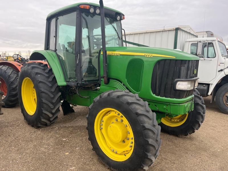 Main image John Deere 7220