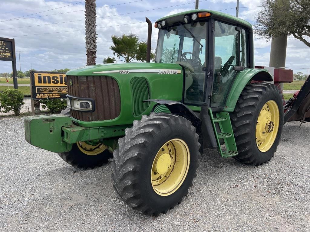Main image John Deere 7220