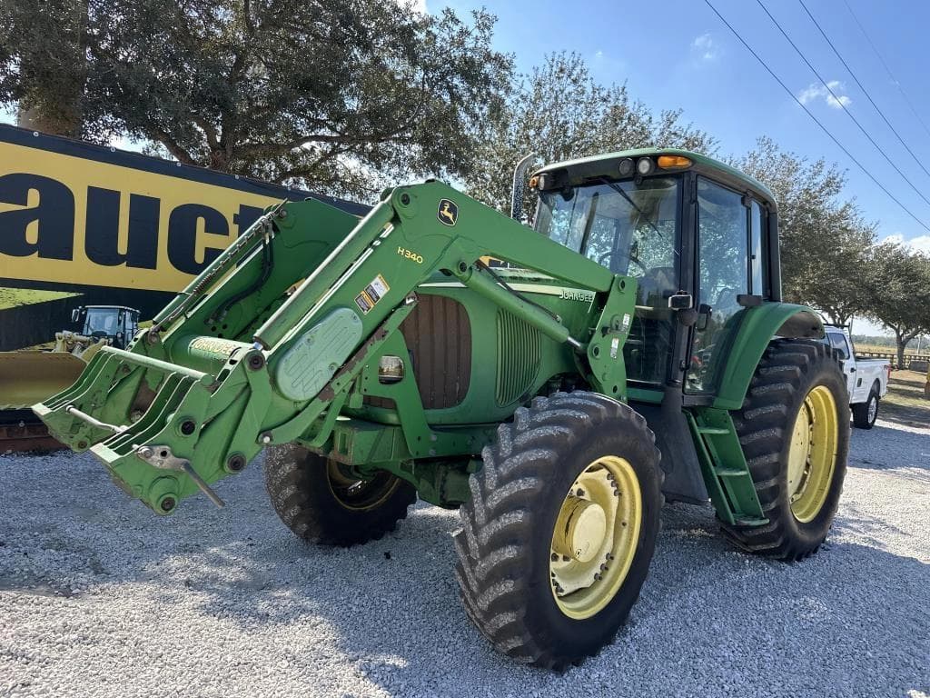 Image of John Deere 7220 Primary image