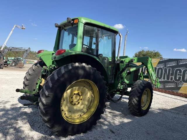 Image of John Deere 7220 equipment image 3