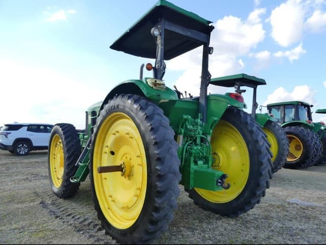 Image of John Deere 7230 equipment image 3