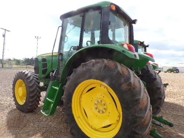 Image of John Deere 7230 equipment image 3