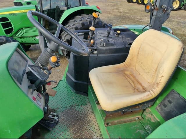 Image of John Deere 7230 equipment image 4